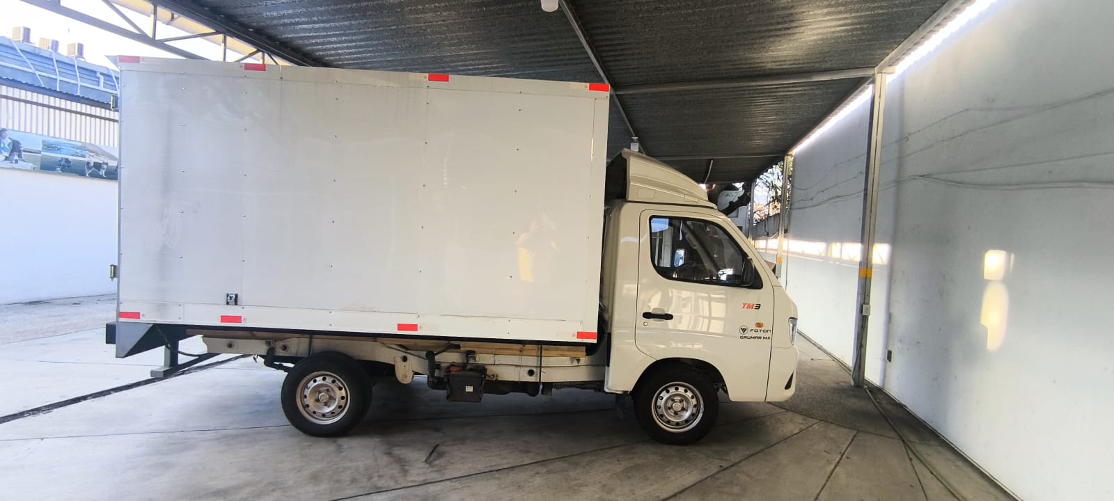 Logística y Suministros